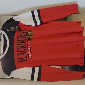 Chicago Blackhawks Women’s Long Sleeve Shirt Medium NHL Red Black White NWT